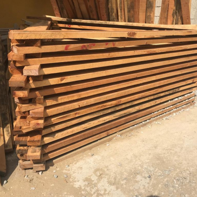 MADERAS DE PINO 1X4X10 PRIMERA